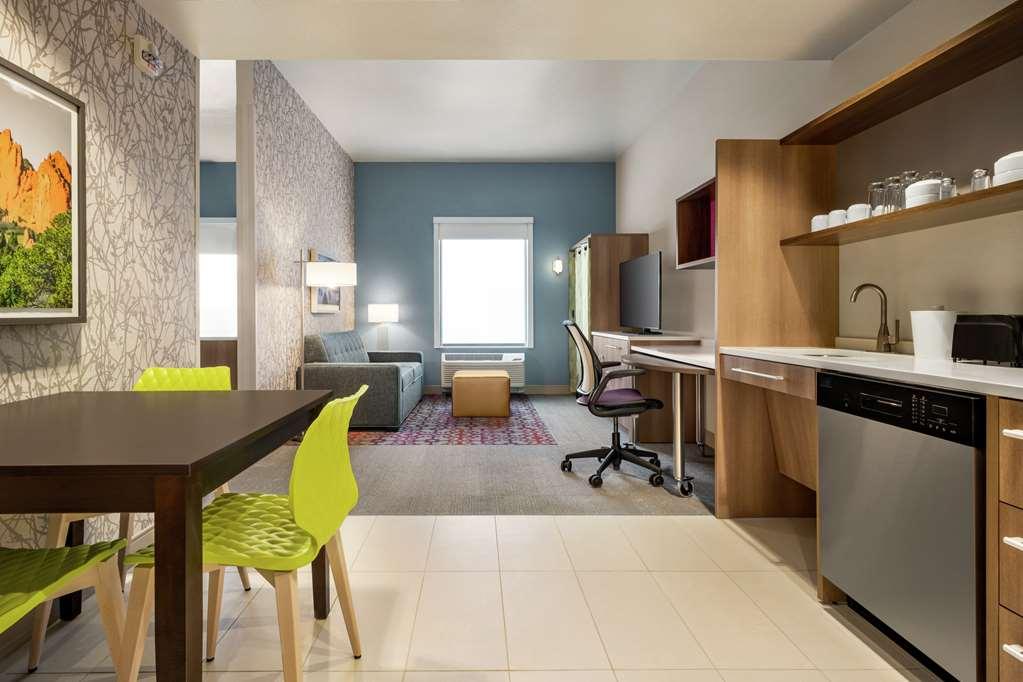 Hotel Home2 By Hilton I-25 Central